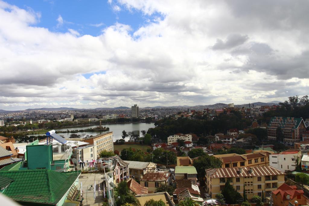Le Lotus Bleu Antananarivo Bagian luar foto