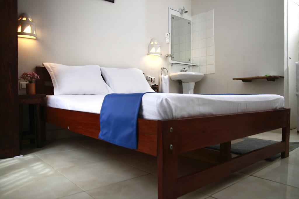 Le Lotus Bleu Antananarivo Bagian luar foto