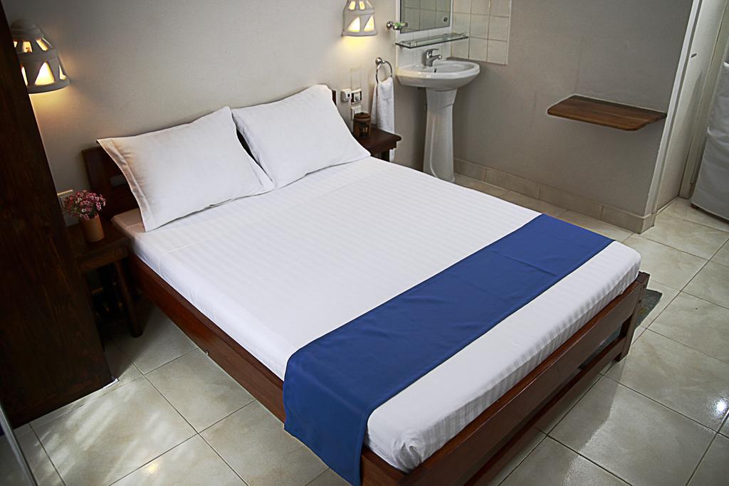 Le Lotus Bleu Antananarivo Bagian luar foto
